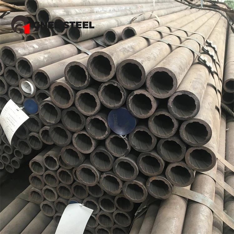 Бешавна челична цев са више резова